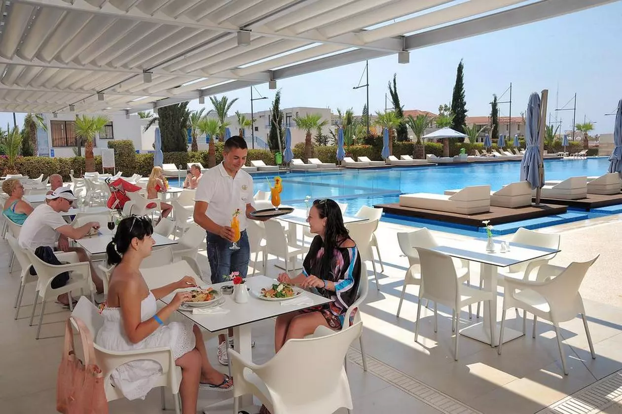 NESTOR_SHABAVIZ (3).jpg